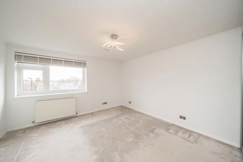 undefined, Kingston Road, Teddington TW11