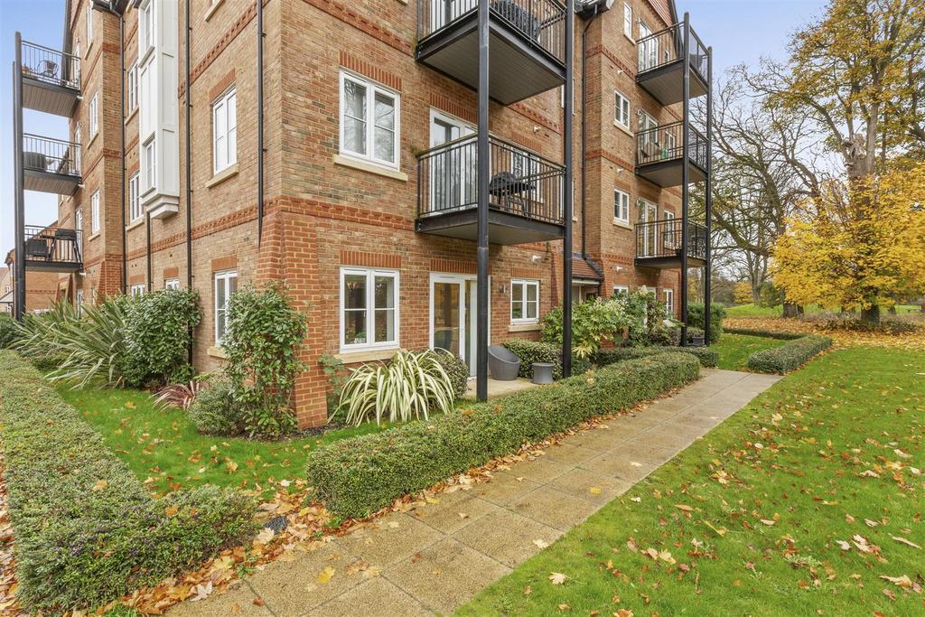 Flat 39 Aspen Rd, HP10 9 FA-11.jpg