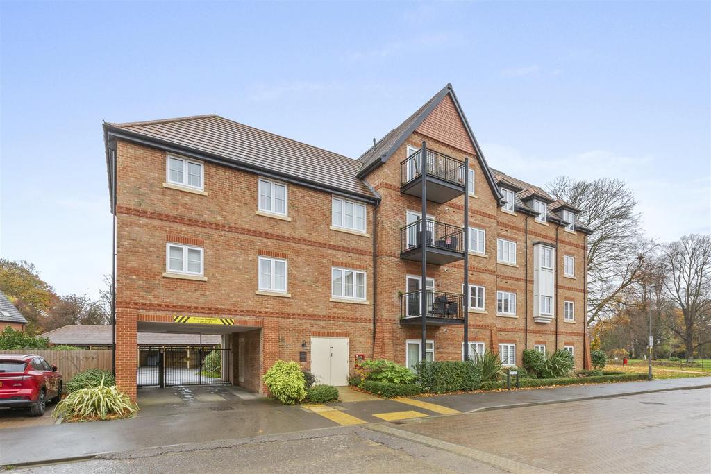 Flat 39 Aspen Rd, HP10 9 FA-14.jpg