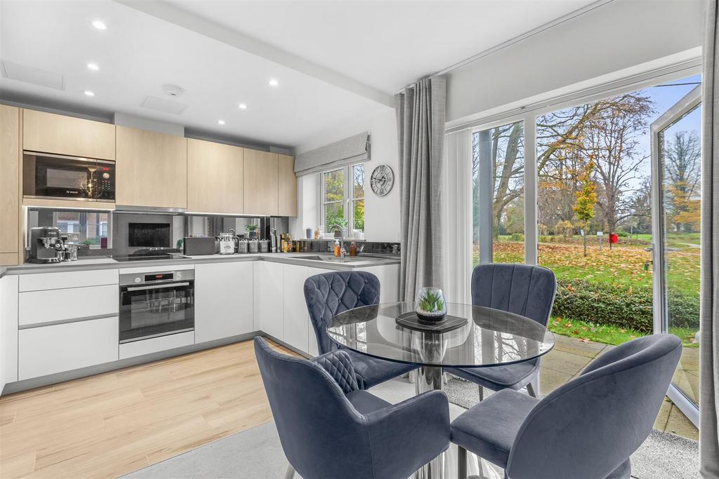 Flat 39 Aspen Rd, HP10 9 FA-7.jpg