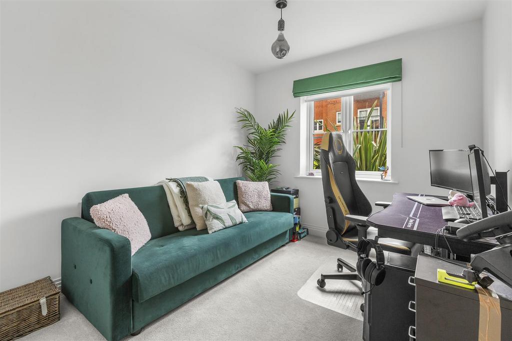 Flat 39 Aspen Rd, HP10 9 FA-4.jpg