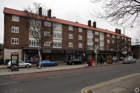 Retail property (high street) to rent, Park Rd London N8 8JR