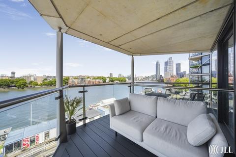 3 bedroom flat for sale, Riverlight Quay London SW11