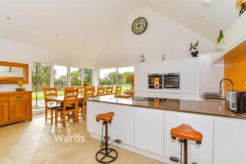3 bedroom detached house for sale, Pike Fish Lane, Tonbridge TN12