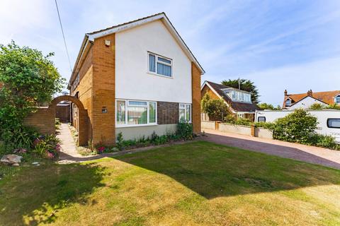 5 bedroom detached house for sale, Albion Road, Mundesley