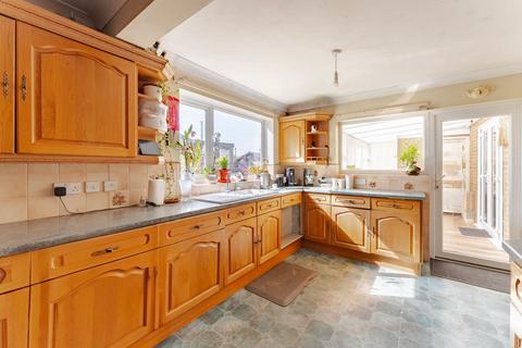 5 bedroom detached house for sale, Albion Road, Mundesley