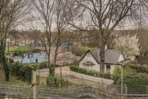 undefined, Willow Grove, London, E13
