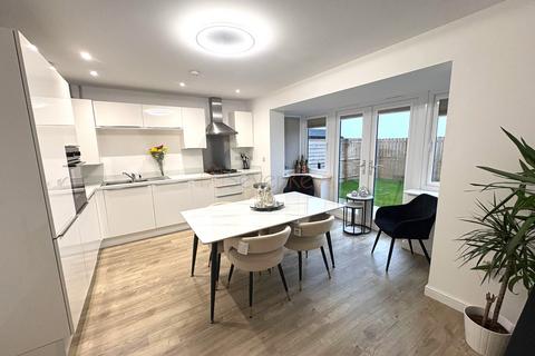 3 bedroom semi-detached house to rent, Whitworth Road, Newcastle Upon Tyne