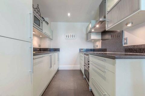 2 bedroom apartment for sale, St. George Wharf, London, SW8