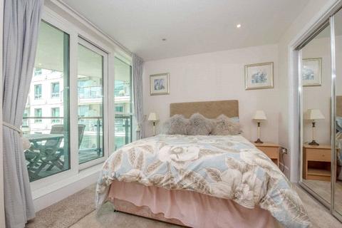 2 bedroom apartment for sale, St. George Wharf, London, SW8