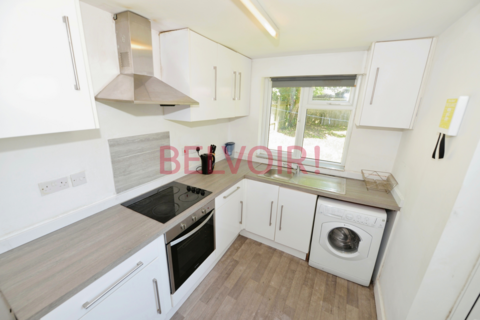 5 bedroom semi-detached house to rent, Burgess Road, Southampton SO16