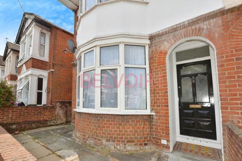 5 bedroom semi-detached house to rent, Harborough Road, Southampton SO15