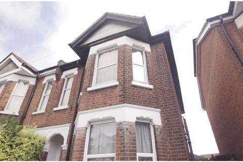 5 bedroom semi-detached house to rent, Harborough Road, Southampton SO15