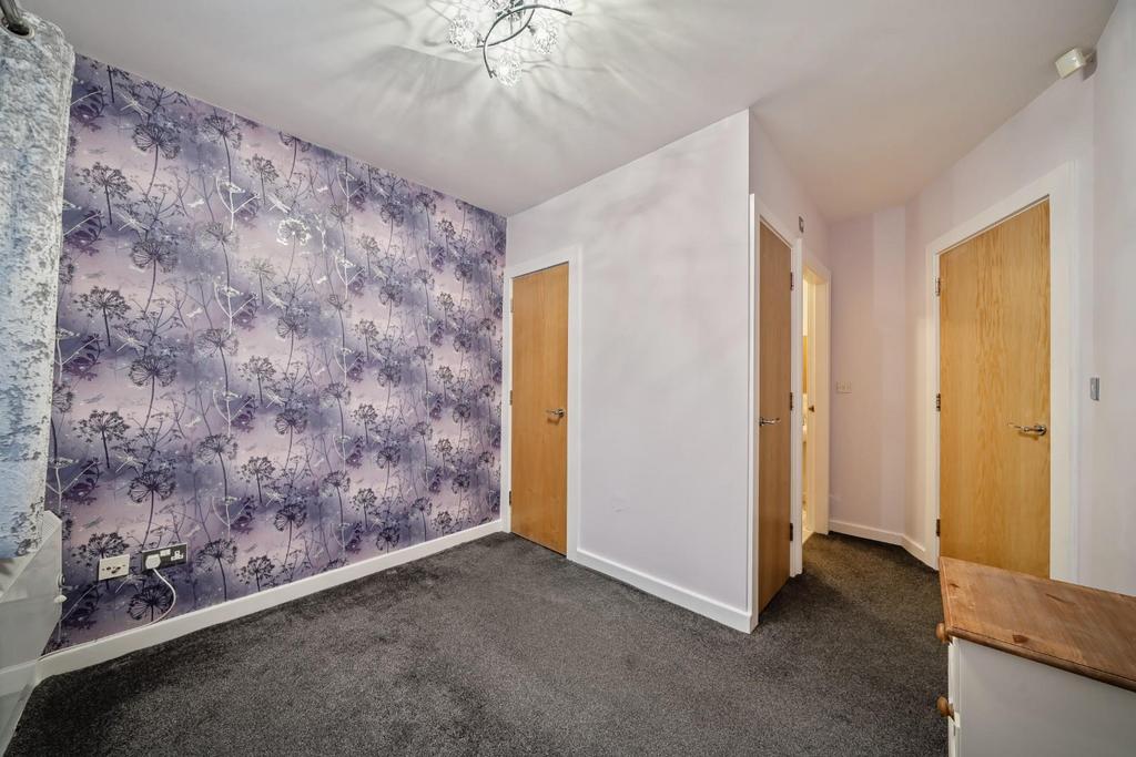 Bedroom 1 (2).jpg