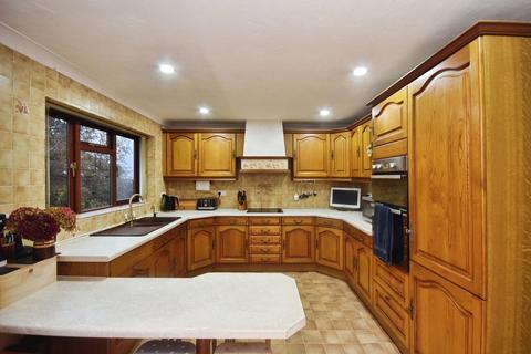 4 bedroom detached house for sale, Pen Y Waun, Cardiff CF15