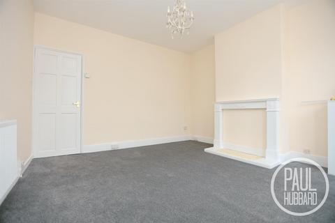 3 bedroom terraced house to rent, Wollaston Road, Lowestoft, NR32