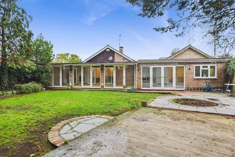 undefined, Queens Road, Datchet, Berkshire, SL3