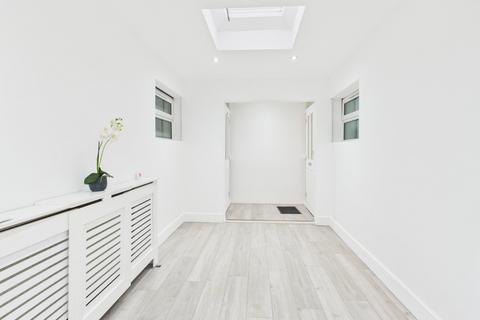 undefined, Queens Road, Datchet, Berkshire, SL3