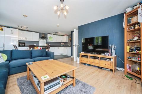 2 bedroom flat for sale, Schoolfield Way, Grays, RM20