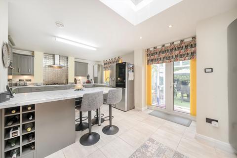 undefined, Powder Mill Lane, Whitton TW2