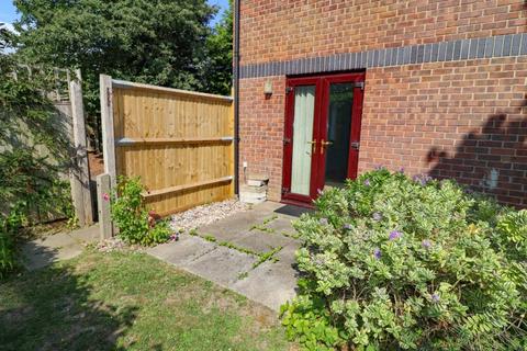 1 bedroom flat for sale, Seafront, Hayling Island
