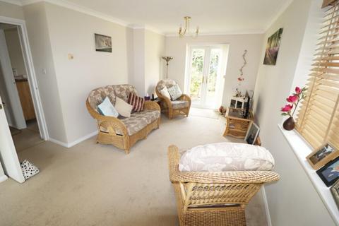 1 bedroom flat for sale, Seafront, Hayling Island