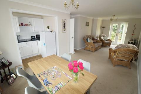 1 bedroom flat for sale, Seafront, Hayling Island
