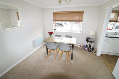 1 bedroom flat for sale, Seafront, Hayling Island