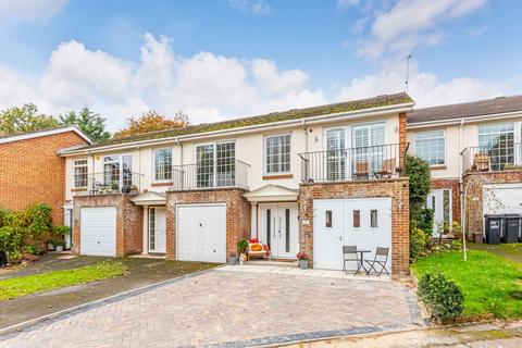 St. Ives Gardens, Bournemouth BH2