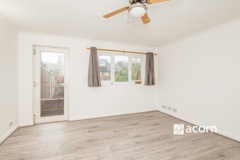 2 bedroom maisonette to rent, Owen Walk Anerley SE20