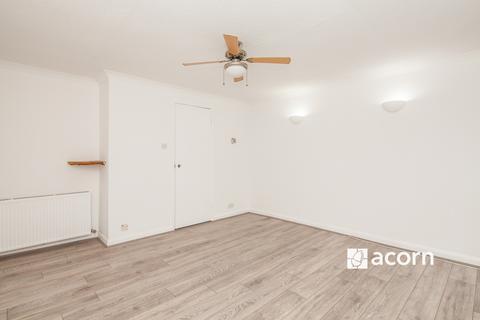 2 bedroom maisonette to rent, Owen Walk Anerley SE20