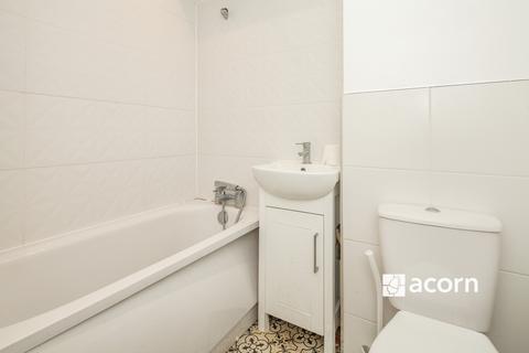 2 bedroom maisonette to rent, Owen Walk Anerley SE20