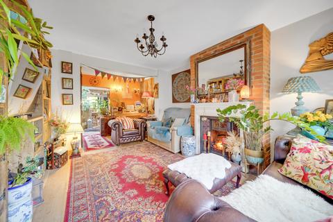 3 bedroom terraced house for sale, Bloxham Crescent, Hampton, TW12