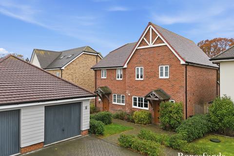 undefined, Lister Close, Felsted, CM6