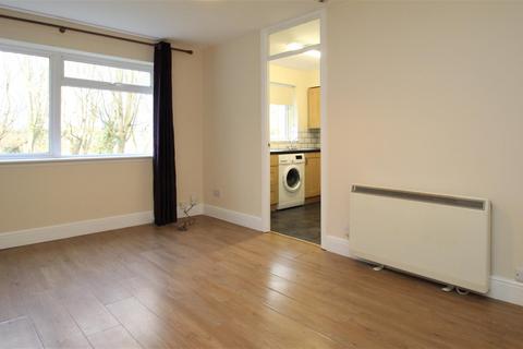 2 bedroom flat to rent, Aston View, Hemel Hempstead