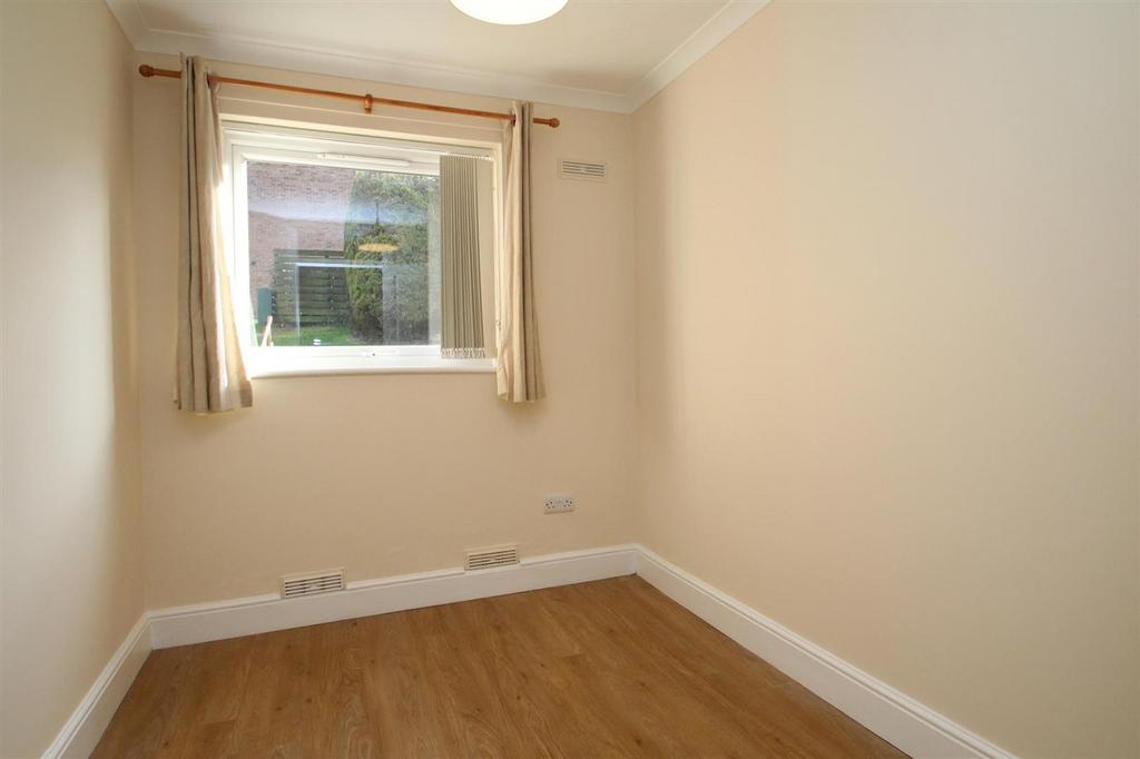 31 Aston Bed 2 .jpg