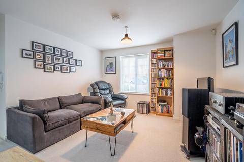2 bedroom apartment for sale, College Court, Dringhouses, York