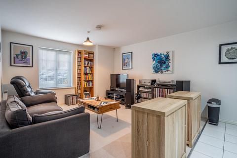 2 bedroom apartment for sale, College Court, Dringhouses, York