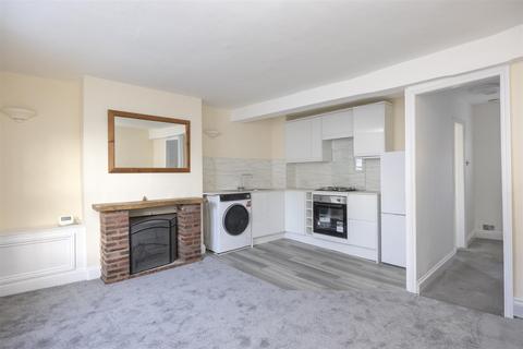2 bedroom maisonette to rent, Spring Street, Brighton