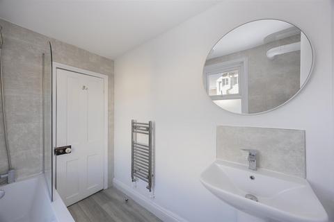 2 bedroom maisonette to rent, Spring Street, Brighton
