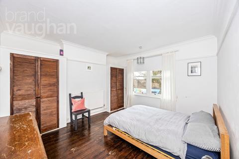 4 bedroom flat for sale, Vallance Gardens, Hove, BN3