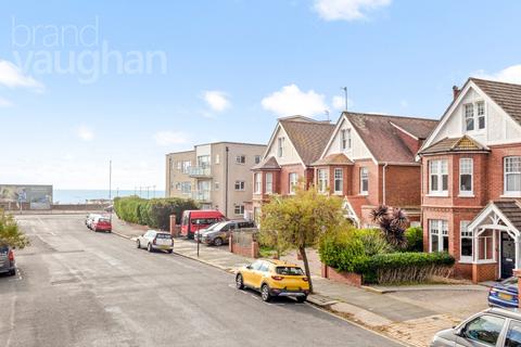 4 bedroom flat for sale, Vallance Gardens, Hove, BN3