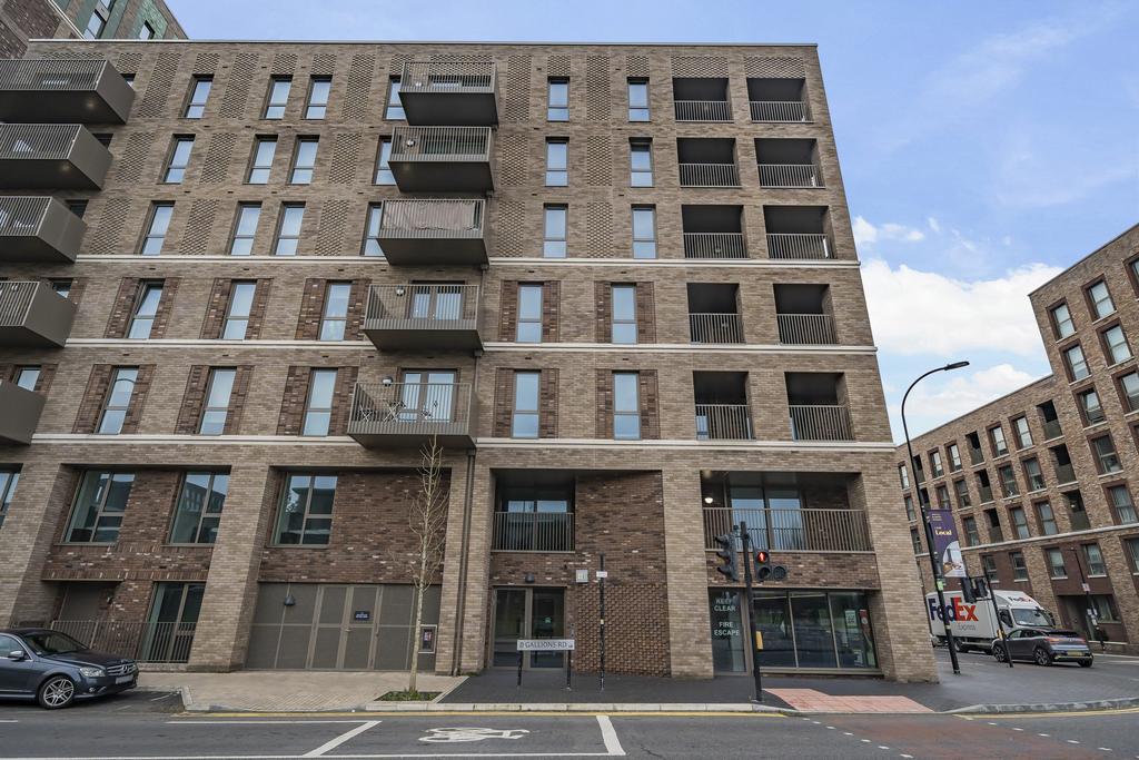 Apartment in London - View 3