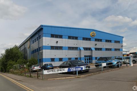Distribution warehouse to rent, 175 Meadow Ln Loughborough LE11 1NF