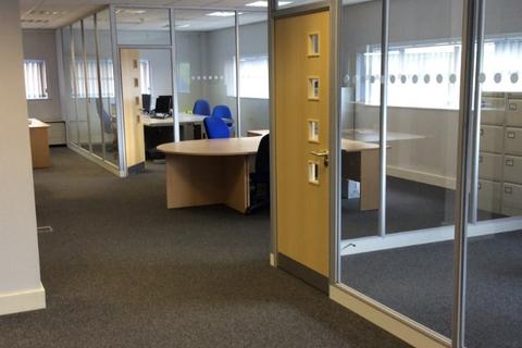 Distribution warehouse to rent, 175 Meadow Ln Loughborough LE11 1NF