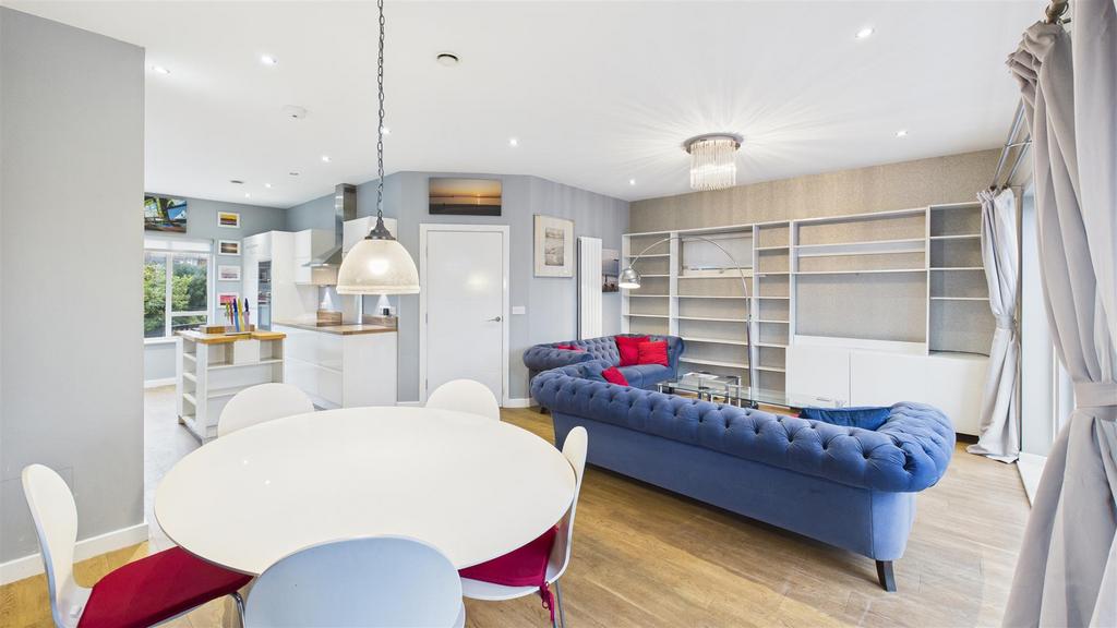 Open Plan Kitchen & Living Area
