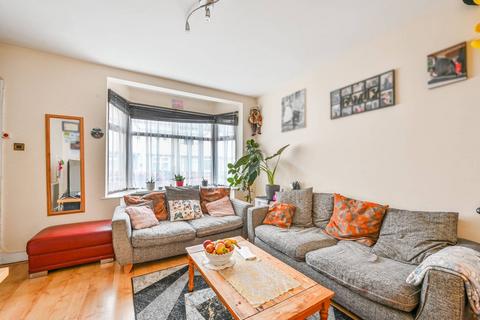 3 bedroom house to rent, Gresham Road, Canning Town, London, E16