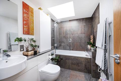 2 bedroom flat to rent, Bacon Street, E2, Shoreditch, London, E2