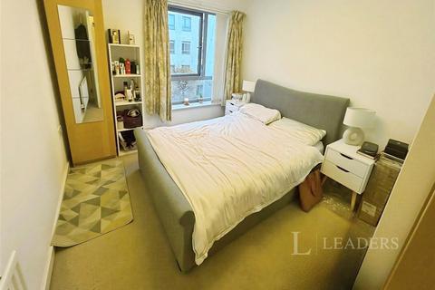 1 bedroom flat to rent, Glenalmond Avenue, Cambridge, CB2
