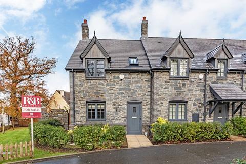 2 bedroom end of terrace house for sale, Briscoe Lane, Loughborough LE12